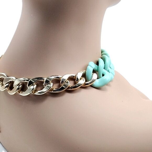 Mint Green Chunky Curb Link Gold Tone Statement Necklace - Picture 4 of 16